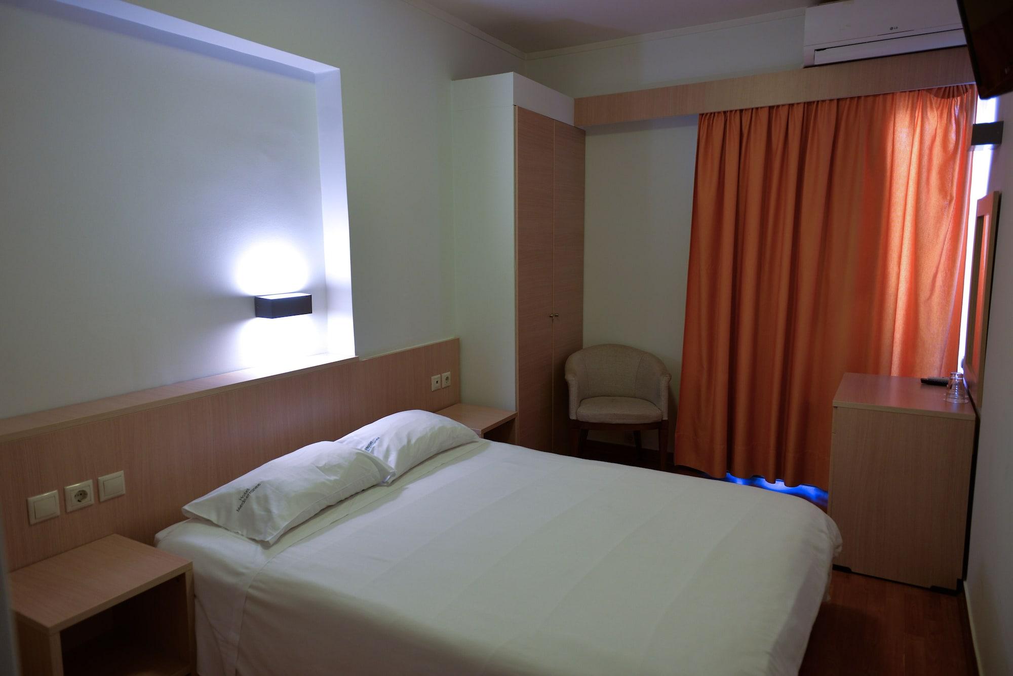 เมดิเตอเรนี Hotel พาทรา ภายนอก รูปภาพ