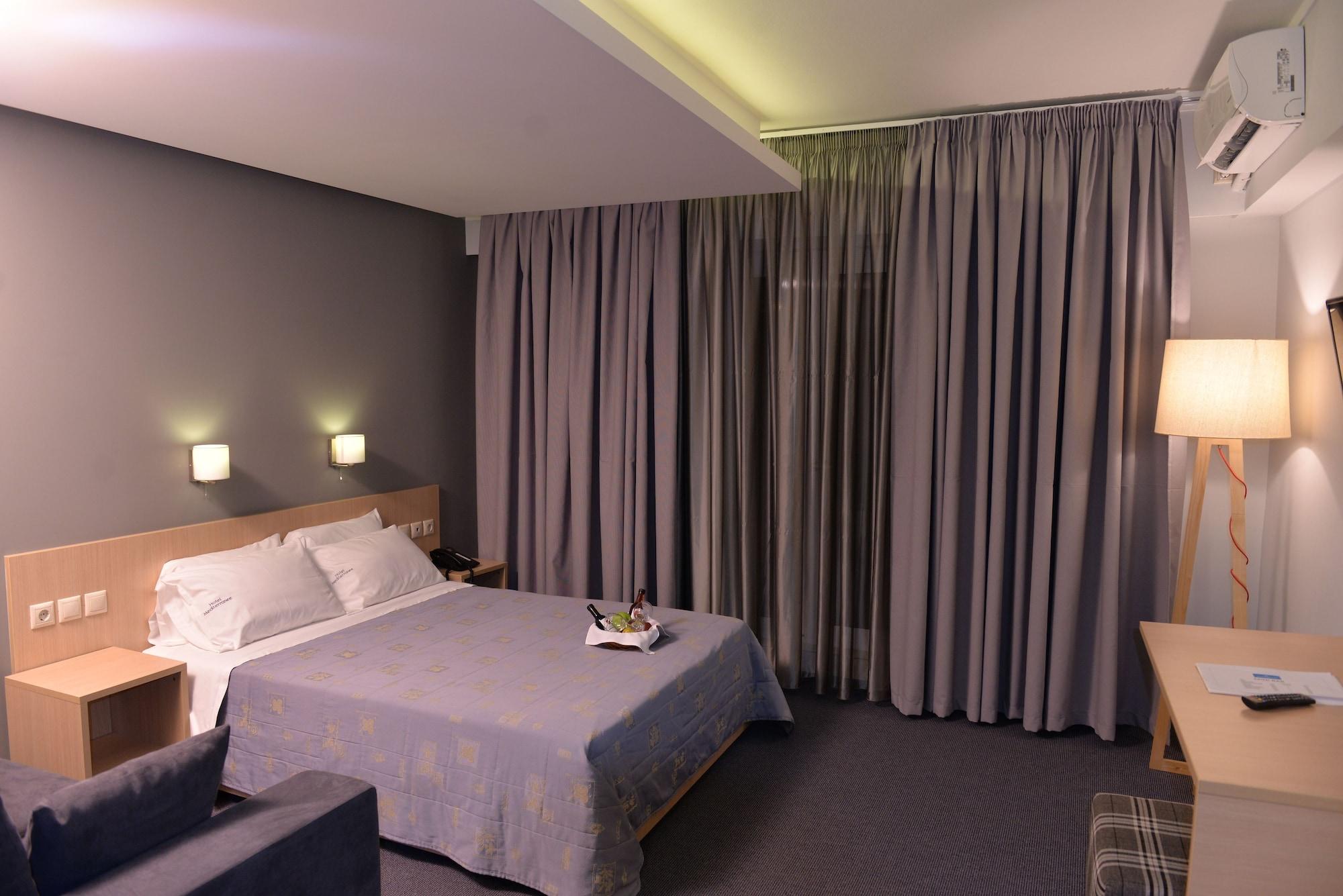 เมดิเตอเรนี Hotel พาทรา ภายนอก รูปภาพ
